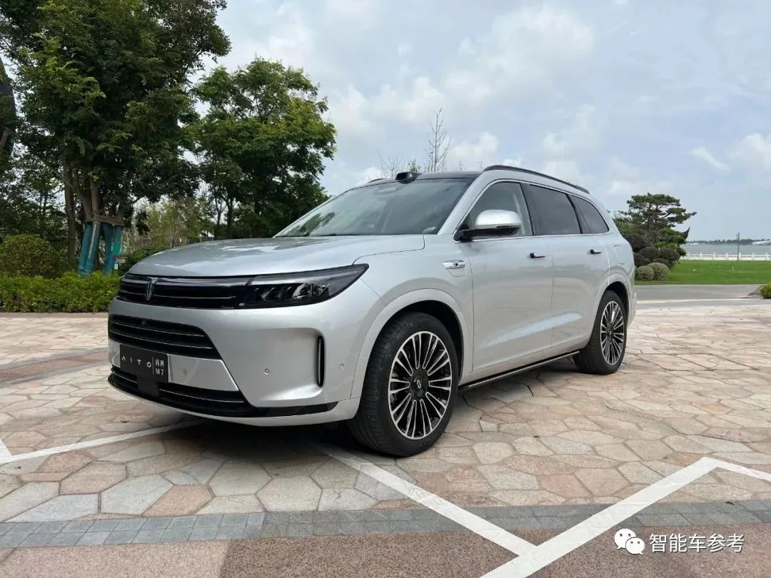 華為重磅人事調整:余承東重心重回手機,智能車空降CEO