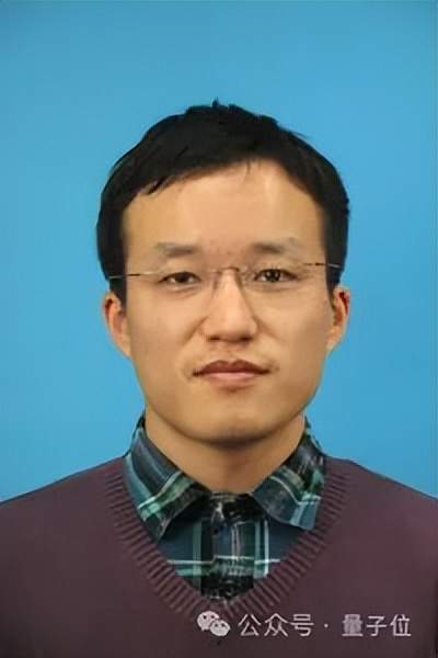 潘建偉團(tuán)隊(duì)突破量子操控極限!AI助力2024個(gè)原子60毫秒精準(zhǔn)重排