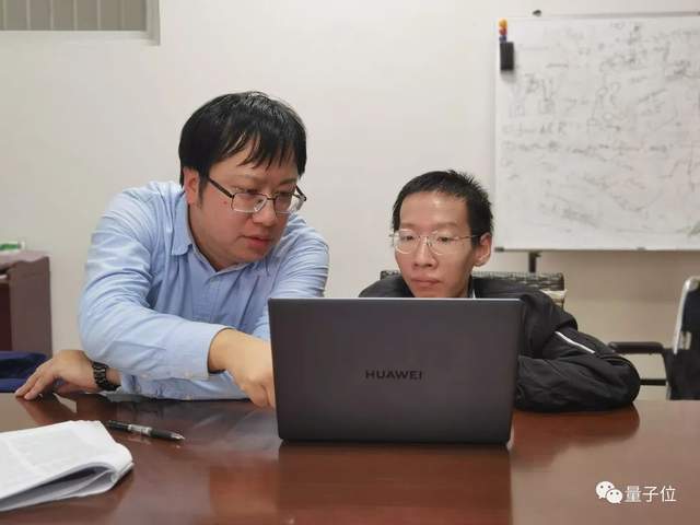 杭電小哥搶先搞定GPT讀圖功能,單卡就能實(shí)現(xiàn)新SOTA,代碼已開源|CVPR2023