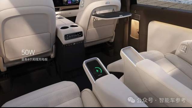 買房不如買理想MEGA：每平5萬3，客廳臥室影院全上車