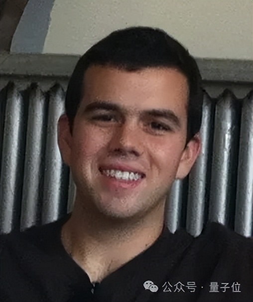 全方位實測首個AI原生瀏覽器!618比價、寫高考作文...網(wǎng)友:再見Chrome