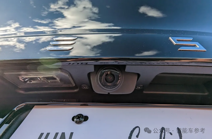 特斯拉大批新車“癱瘓”:HW4.0車載硬件失靈,預約維修車主排隊到明年