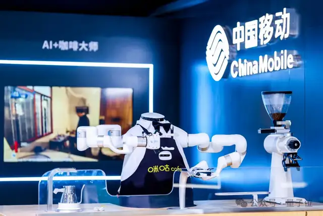 大模型“國家隊(duì)”發(fā)力了 ,中國移動發(fā)布“萬百千”