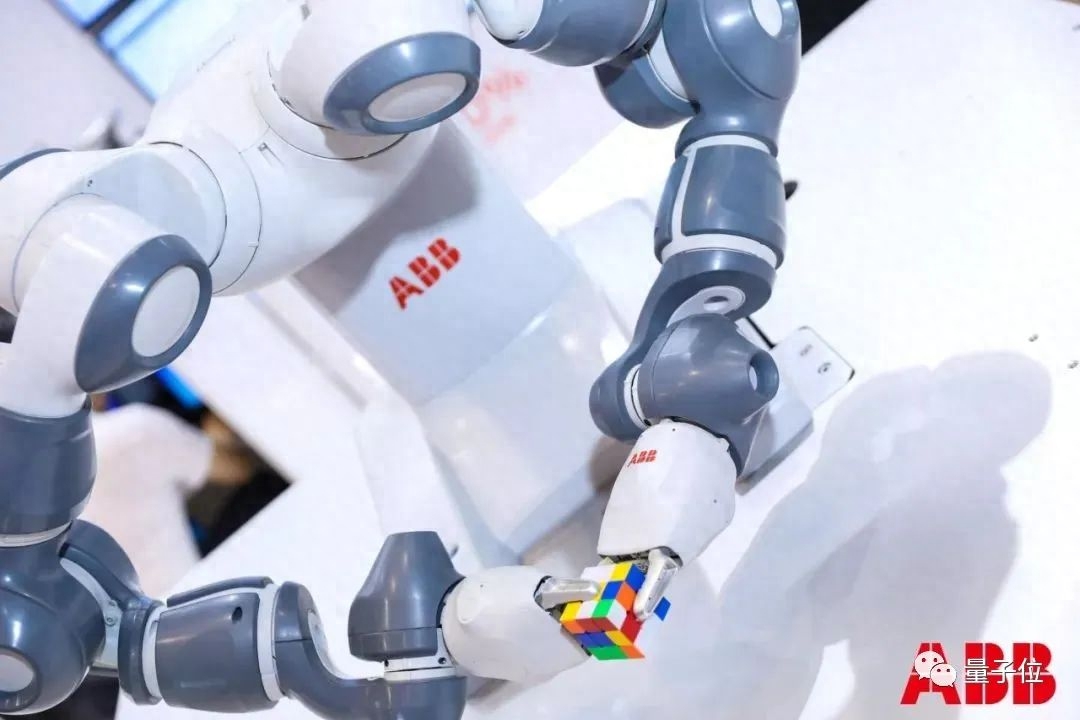 仿生機器人大咖談現狀:說iPhone時刻有點早,諾基亞時刻剛剛好