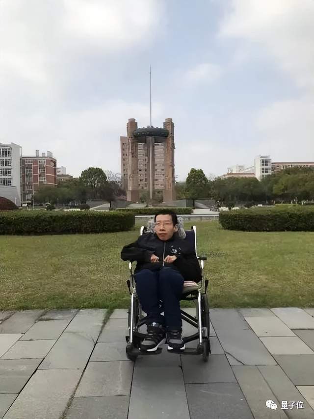 杭電小哥搶先搞定GPT讀圖功能,單卡就能實(shí)現(xiàn)新SOTA,代碼已開源|CVPR2023