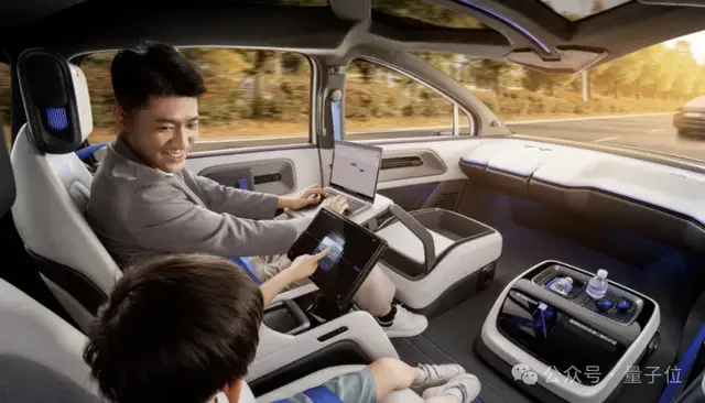 頂流自動駕駛,正在贏得民心