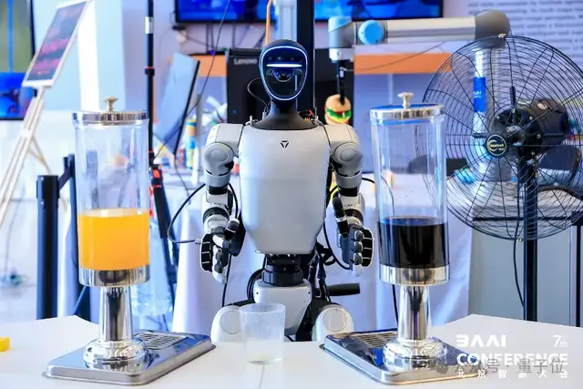 4位圖靈獎得主布道，2大冠軍機器人登臺，“AI春晚”果然又高又硬