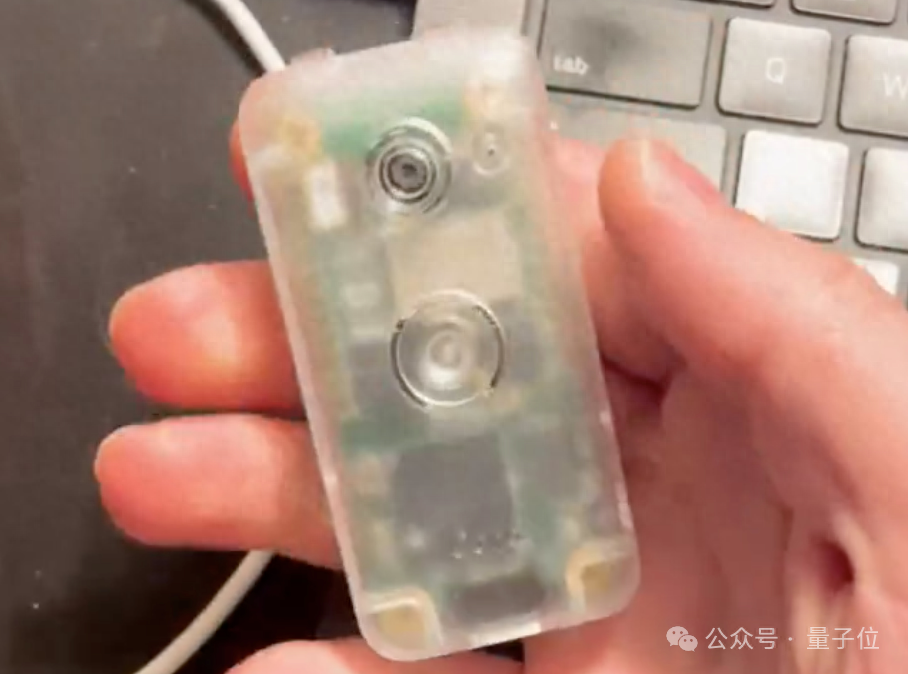 800塊DIY爆火AI硬件，全流程開(kāi)源，網(wǎng)友：新Linux時(shí)代來(lái)了