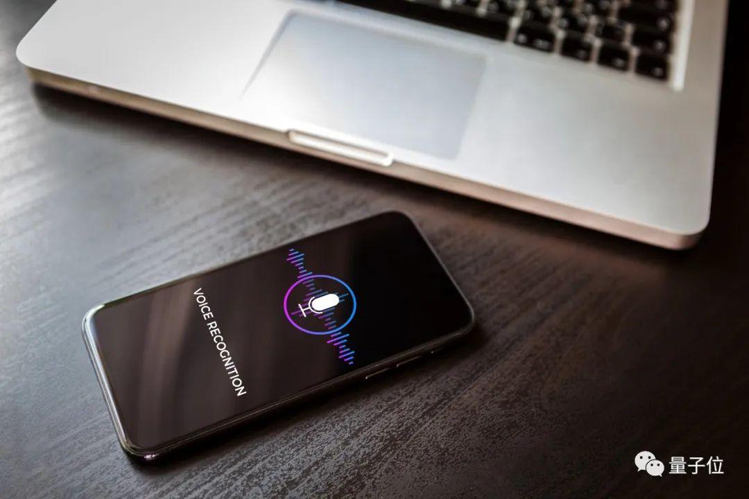 蘋果AI哪去了?前員工揭秘:團隊內耗、技術判斷太謹慎