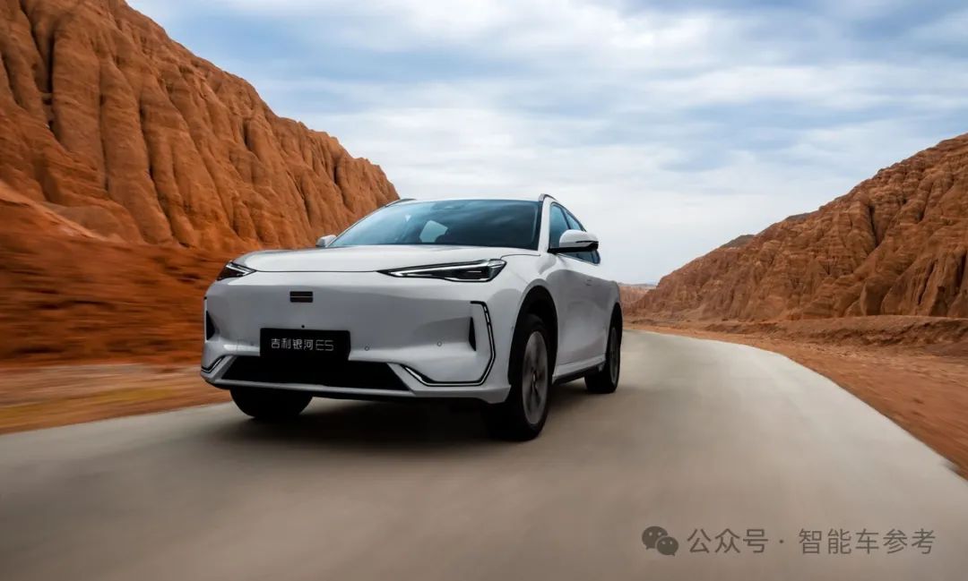 中國新能源年底爆單！比亞迪一天1.7萬輛，華為四界月破4萬，理想宣布3年0利息