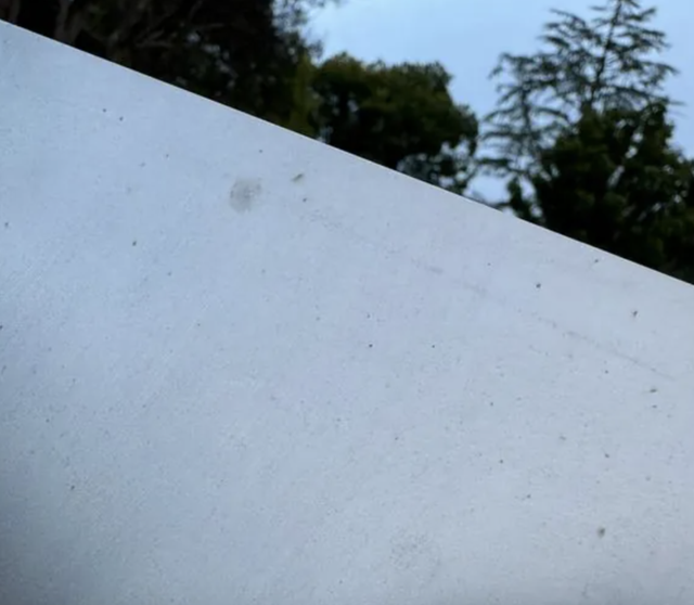 首批交付的賽博皮卡，已經開始生銹了