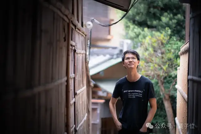 一句話生成任務(wù)專屬LoRA!Transformer作者創(chuàng)業(yè)公司顛覆LLM微調(diào)