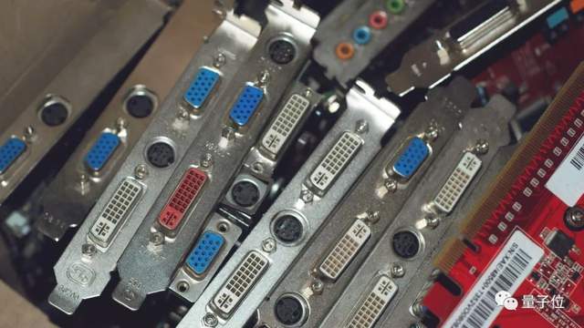 老黃給H100“打雞血”:英偉達(dá)推出大模型加速包,Llama2推理速度翻倍