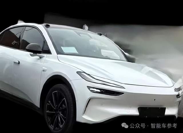 蔚來子品牌「樂道」曝光！首款車型瞇瞇眼造型，用性價比打Model Y