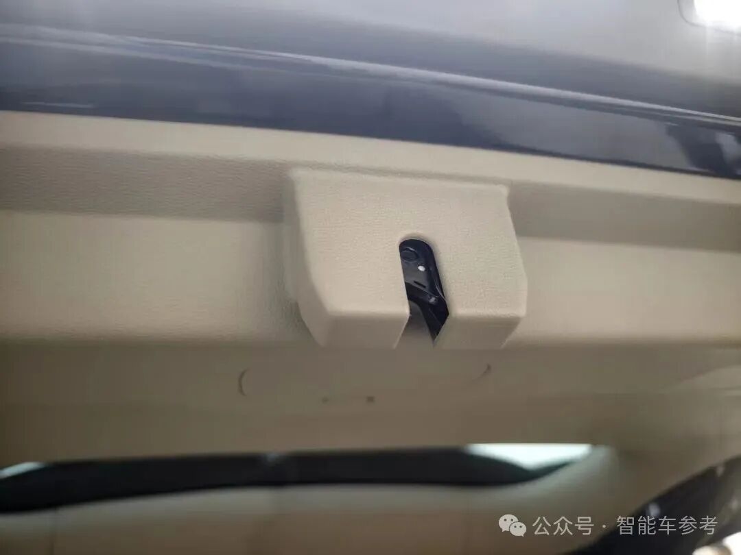 上海旗艦SUV太有生活了:自帶淋浴和地暖,32萬開賣