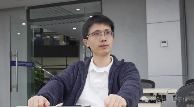 潘建偉團(tuán)隊(duì)突破量子操控極限!AI助力2024個(gè)原子60毫秒精準(zhǔn)重排